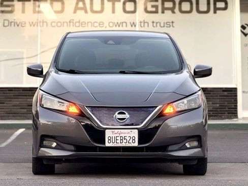 Used 2021 Nissan Leaf SV FWD image 3