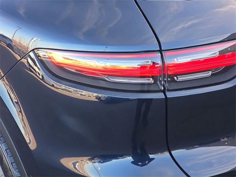 Used 2021 Porsche Cayenne image 36