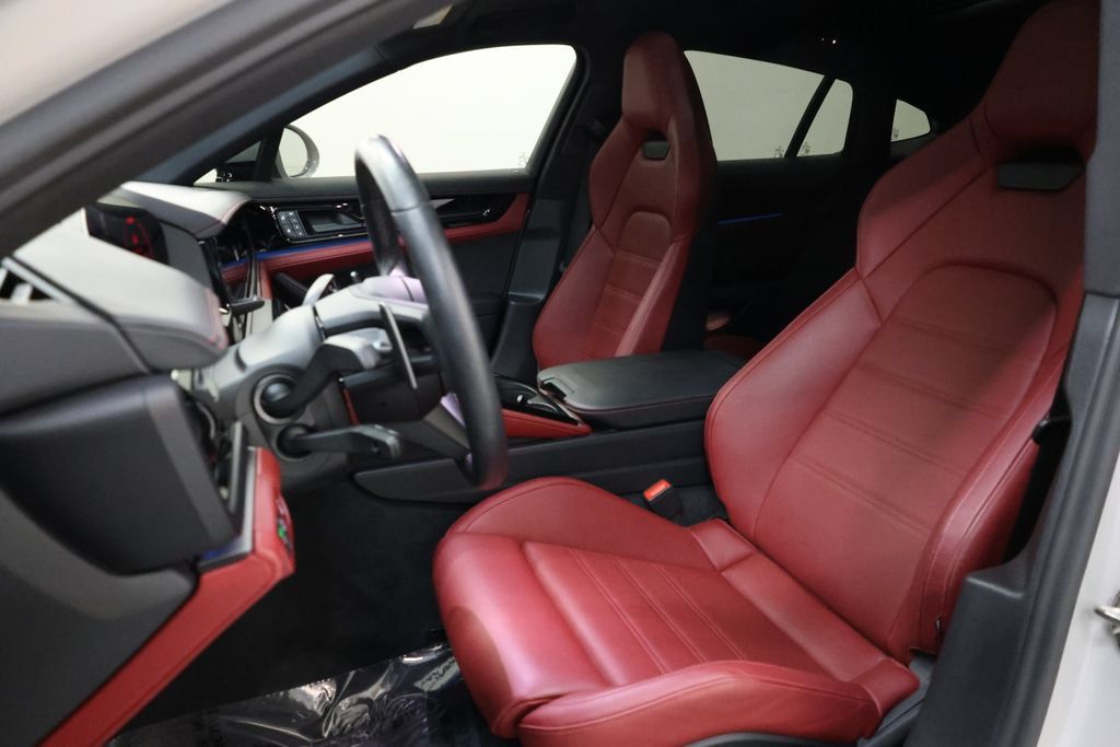 Used 2026 Porsche Panamera image 70