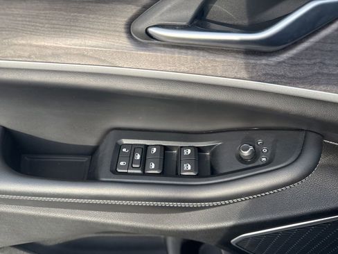 Used 2023 Jeep Grand Cherokee 4WD 4xe image 16