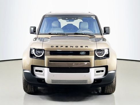 Used 2021 Land Rover Defender 110 S AWD/4WD image 2