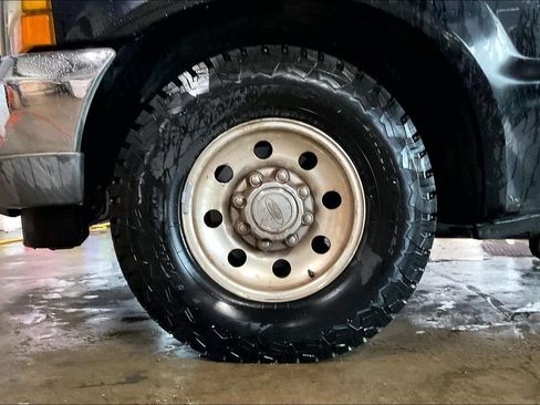 Used 2001 Ford F250 Lariat RWD image 26