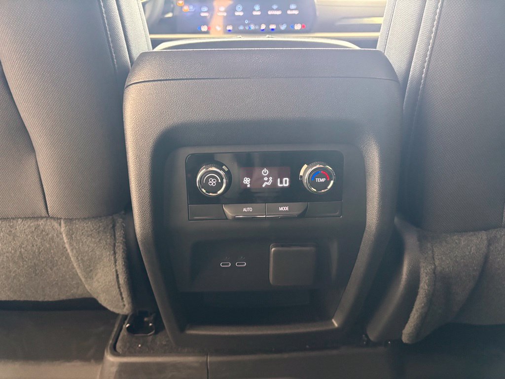 New 2027 Chevrolet Traverse LT w/ Driver Confidence Package FWD image 29