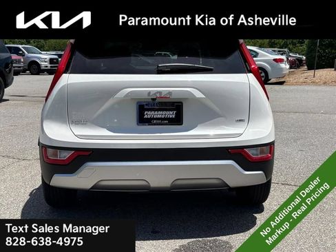 New 2026 Kia Niro LX FWD image 5