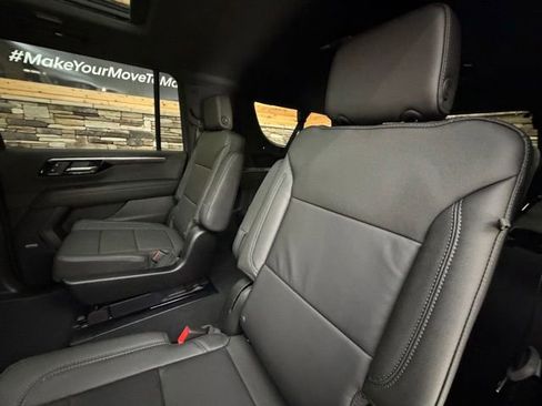 Used 2026 Chevrolet Suburban Z71 w/ Comfort Package AWD/4WD image 35