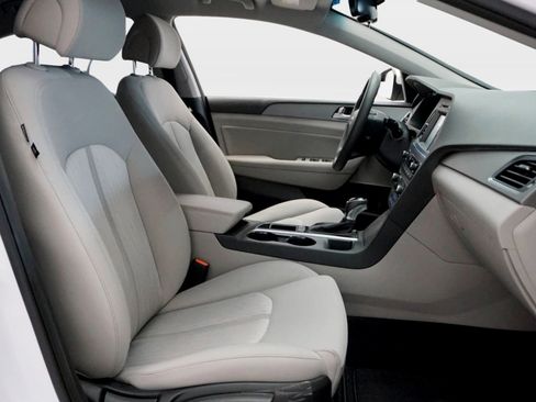 Used 2017 Hyundai Sonata SE FWD image 17