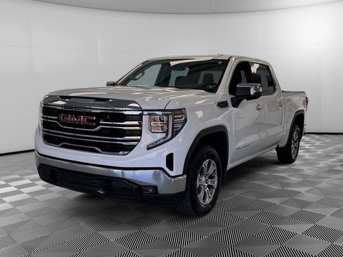 Used 2024 GMC Sierra 1500 SLT image 4