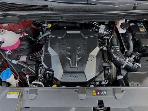 Used 2024 Kia Carnival LX image 30