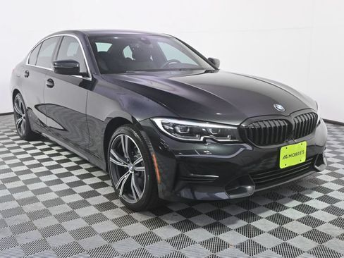 Used 2021 BMW 330i xDrive Sedan w/ Premium Package AWD/4WD image 9