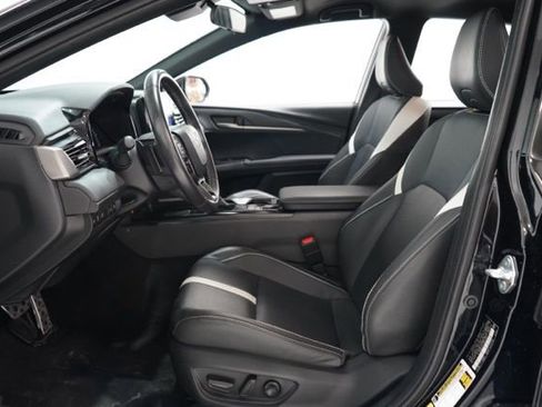 Used 2025 Toyota Camry SE image 15