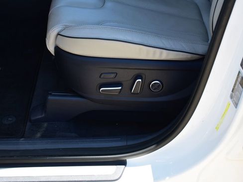 Used 2023 Hyundai Palisade Limited FWD image 18