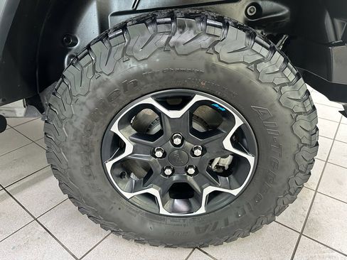 Used 2022 Jeep Wrangler Unlimited Rubicon 4xe w/ Steel Bumper Group image 15