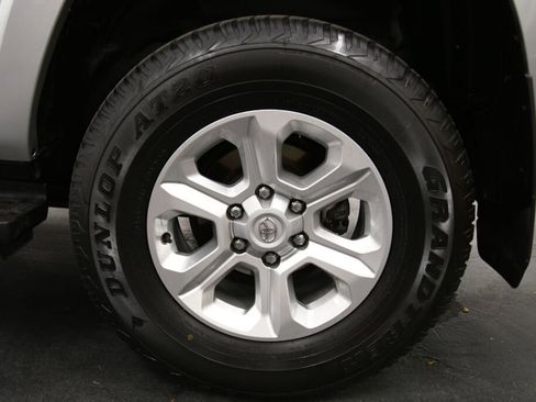 Certified 2024 Toyota 4Runner SR5 Premium image 31