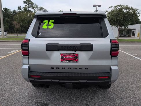 Used 2025 Toyota 4Runner TRD Off-Road Premium AWD/4WD image 5