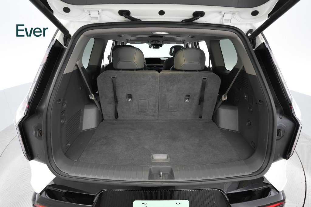 Used 2024 Kia EV9 Land AWD/4WD image 8