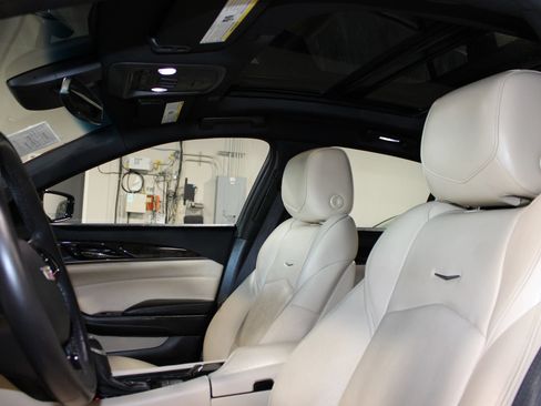 Used 2018 Cadillac CTS Luxury RWD image 26