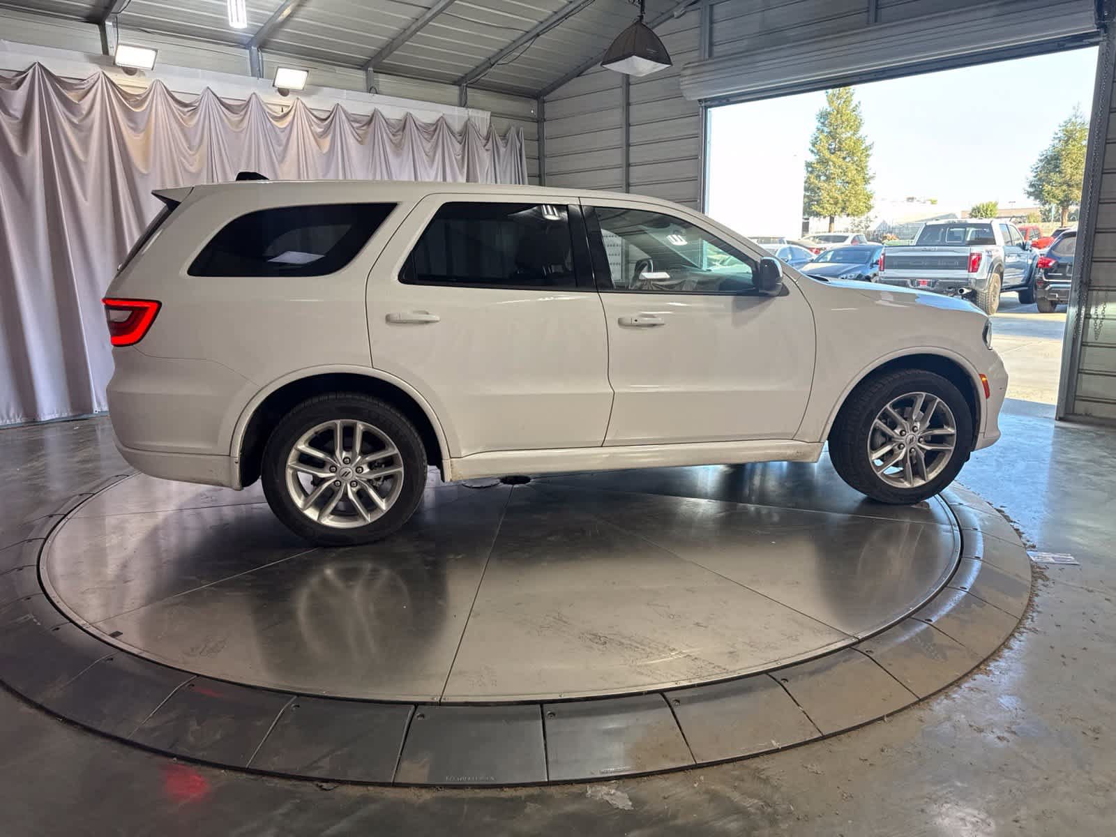 Used 2025 Dodge Durango GT AWD/4WD image 4
