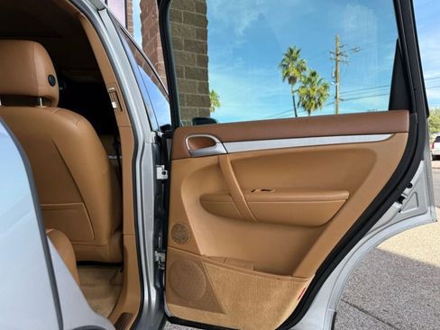 Used 2003 Porsche Cayenne S image 30
