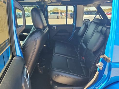 Used 2022 Jeep Wrangler Unlimited Sahara w/ Safety Group image 20