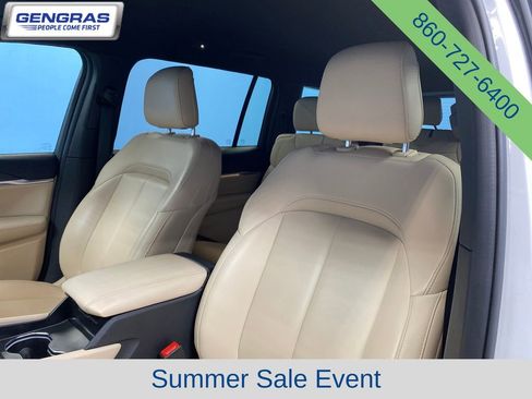 Used 2024 Jeep Grand Cherokee L Limited AWD/4WD image 8