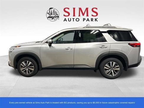 Used 2024 Nissan Pathfinder SL w/ Cargo Package image 43