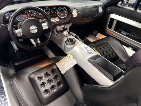 Used 2006 Ford GT RWD image 21