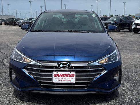 Used 2019 Hyundai Elantra Value Edition FWD image 3