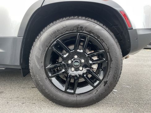 Certified 2024 Land Rover Defender 110 S image 10