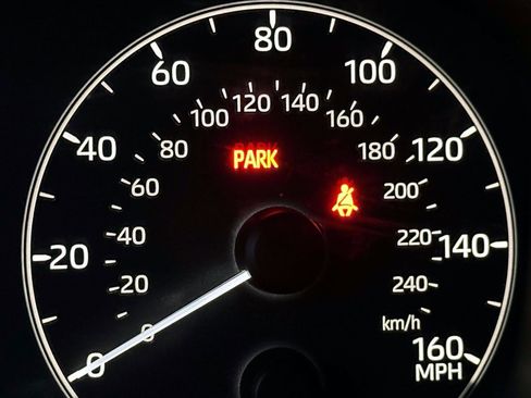 Used 2023 Toyota Corolla Cross L image 20