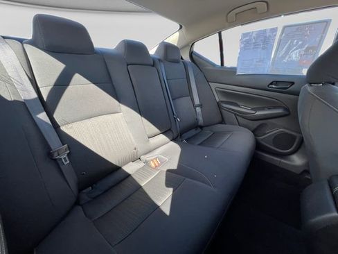 Used 2025 Nissan Altima 2.5 SV FWD image 29