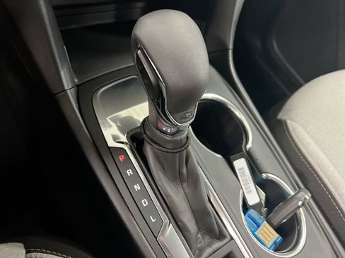 Used 2022 Chevrolet Equinox LS FWD image 17