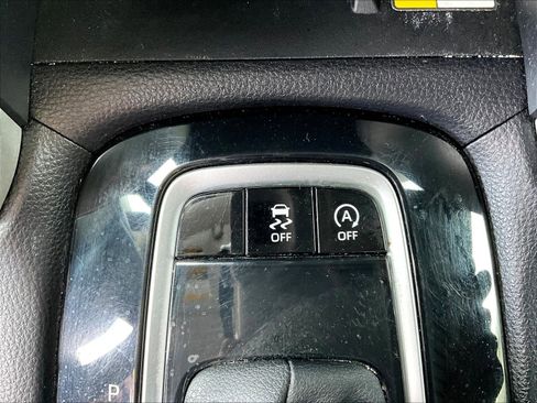 Used 2022 Toyota Corolla Cross LE FWD image 36
