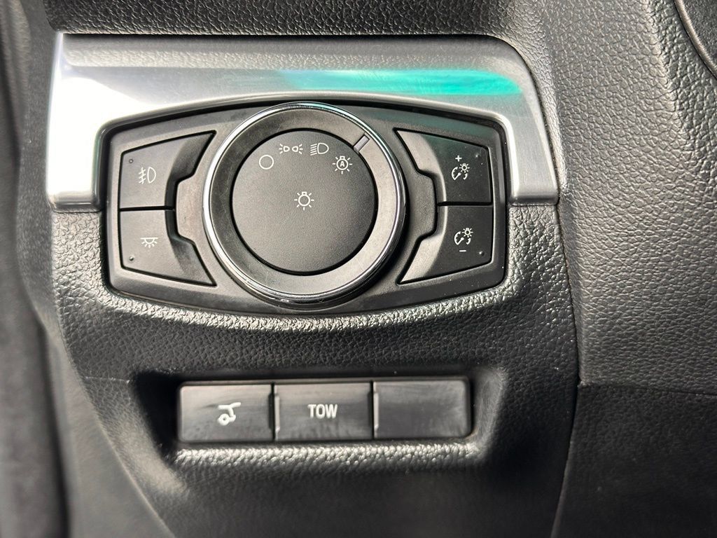 Used 2016 Ford Explorer Sport w/ Equipment Group 401A AWD/4WD image 15