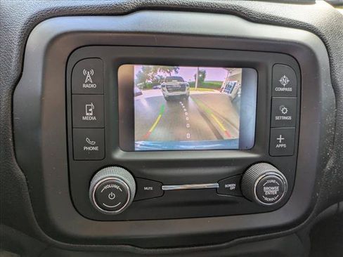 Used 2019 Jeep Renegade Sport FWD image 10