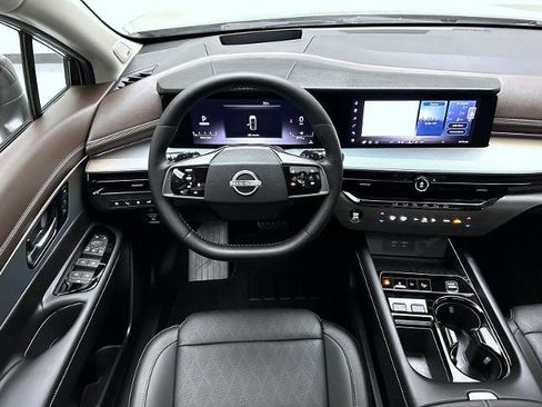 Certified 2025 Nissan Murano Platinum w/ Cargo Package AWD/4WD image 14