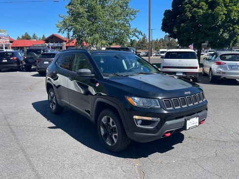 Used 2018 Jeep Compass Trailhawk w/ Leather Interior Group AWD/4WD image 7