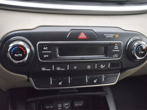 Used 2019 Kia Sorento LX w/ LX V6 Convenience Package image 27