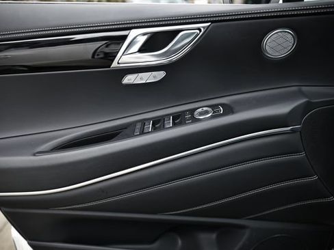 Certified 2025 Genesis GV80 2.5T Standard image 14