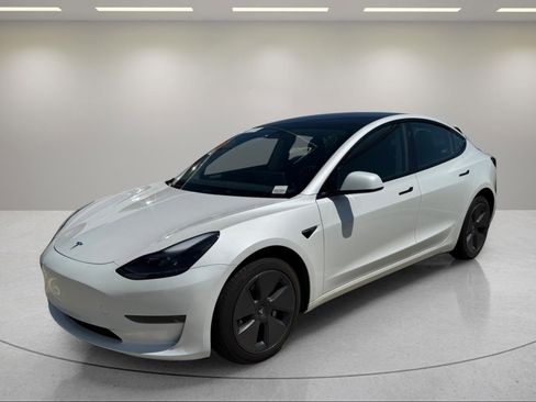 Used 2023 Tesla Model 3 Standard Range RWD image 24