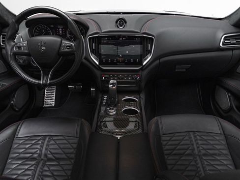 Used 2022 Maserati Ghibli Trofeo image 2