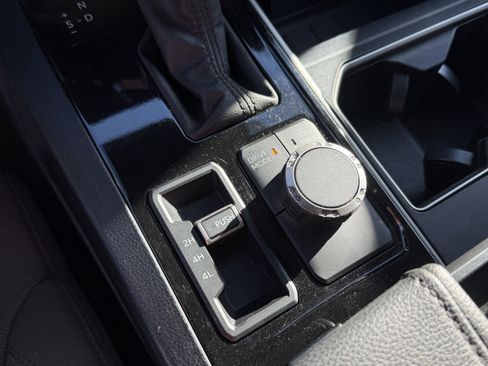 Used 2022 Toyota Tundra SR5 image 18