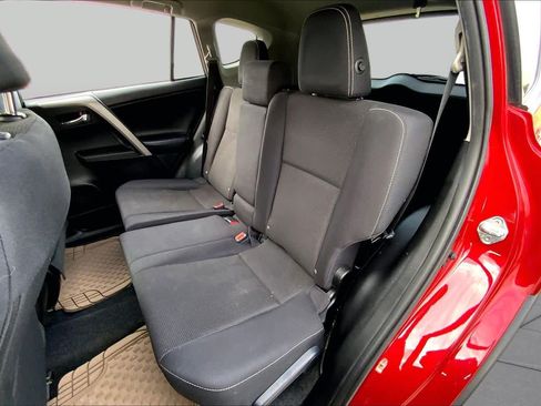 Used 2017 Toyota RAV4 XLE AWD/4WD image 21
