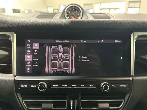 Used 2021 Porsche Macan AWD/4WD image 66