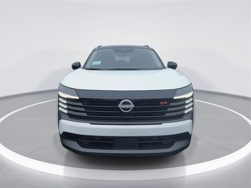 New 2025 Nissan Kicks SR image 3