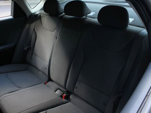 Used 2025 Kia K4 FWD image 17