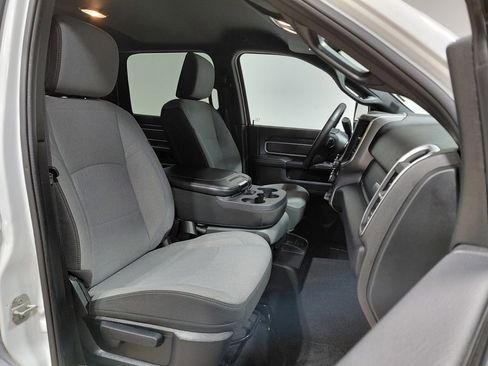 Certified 2024 RAM 3500 Big Horn image 31