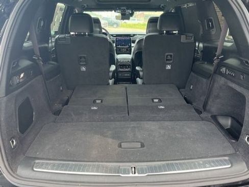 Used 2024 Jeep Grand Cherokee L Overland w/ Luxury Tech Group IV image 24