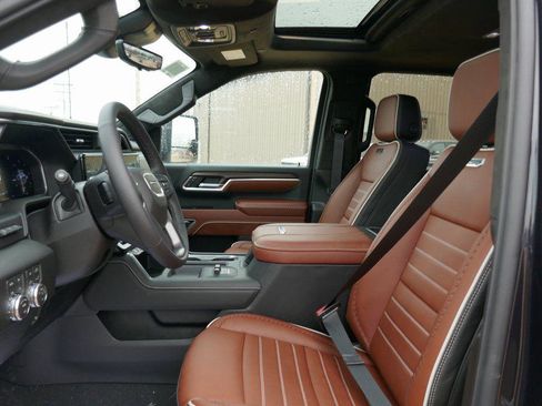 New 2026 GMC Sierra 2500 Denali Ultimate image 17