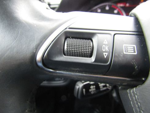 Used 2015 Audi A8 L 4.0T w/ Premium Package image 35