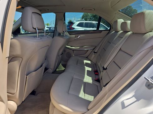 Used 2014 Mercedes-Benz E 350 4MATIC Sedan image 13